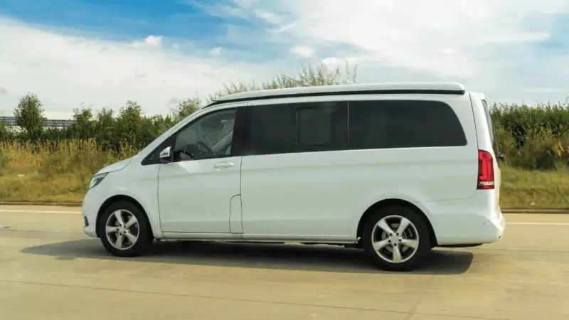 Minivan 