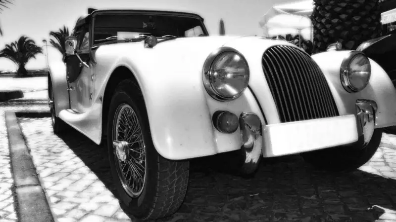 Morris Garages 