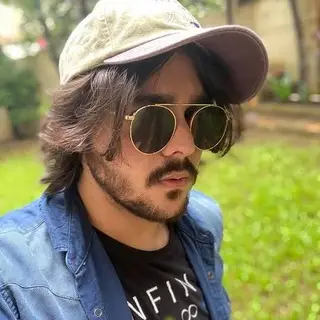 Ashish Chanchalani Vines. Official